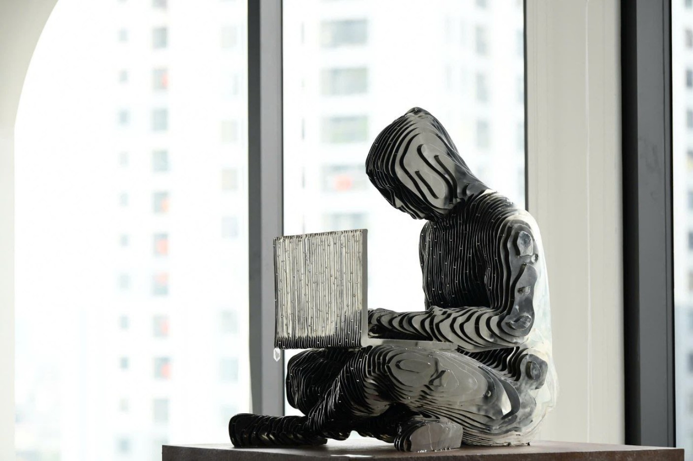 Estátua de Satoshi Nakamoto no Vietnã. Fonte: Satoshigallery/Reprodução.